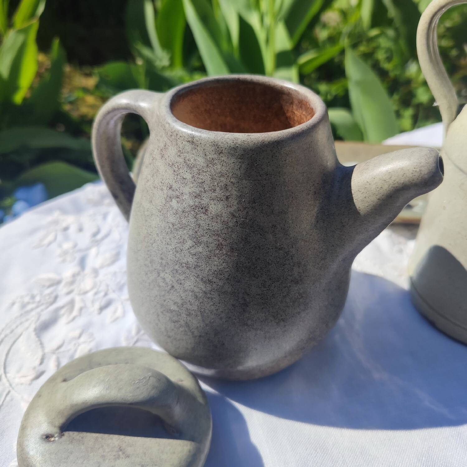 Max Idlas coffee maker, smooth green stoneware