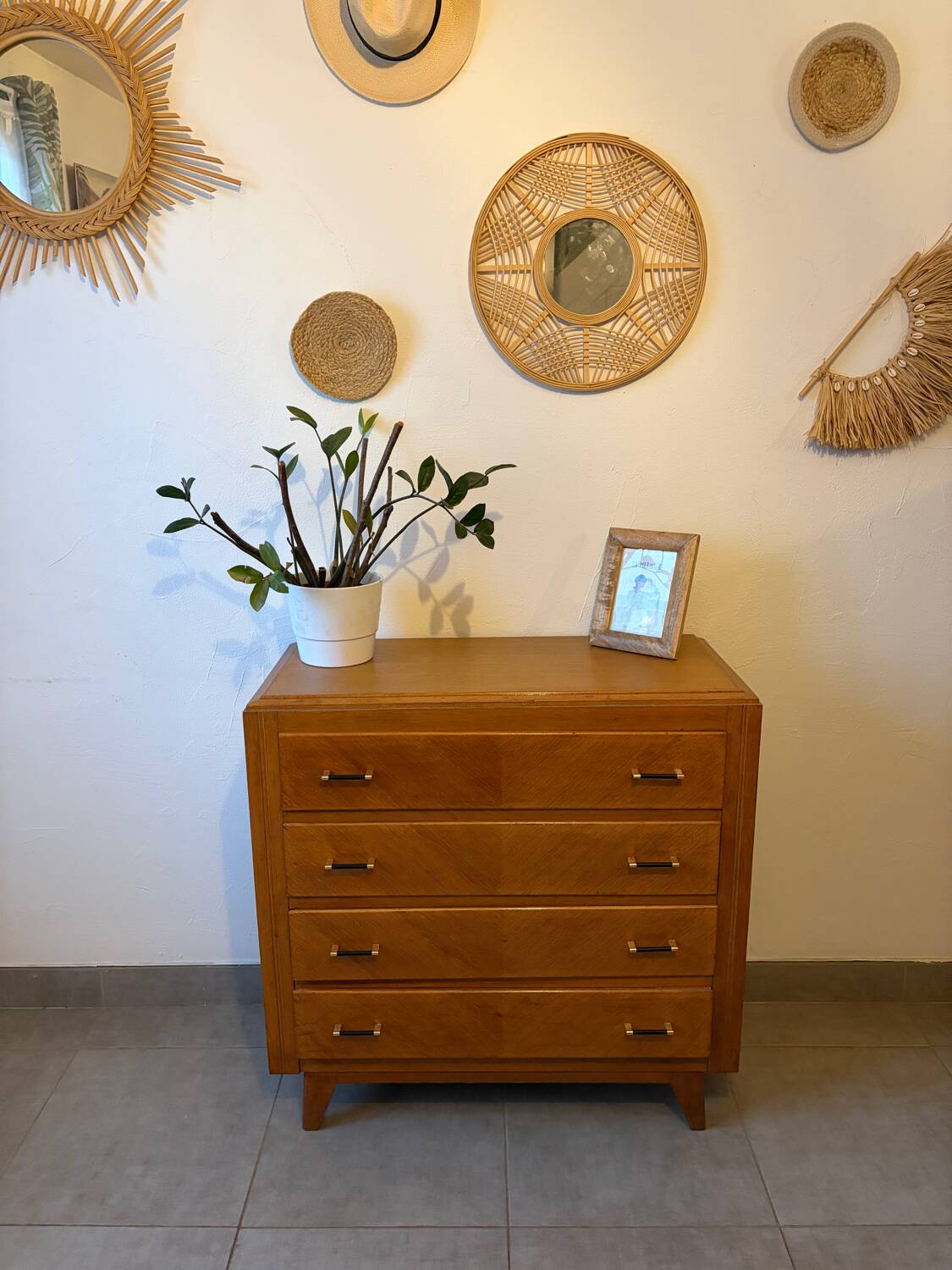 Très belle commode vintage en chêne miel
