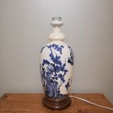 Ceramic lamp with Asian decoration with matching lampshade.