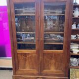 Glass bookcase with 2 doors