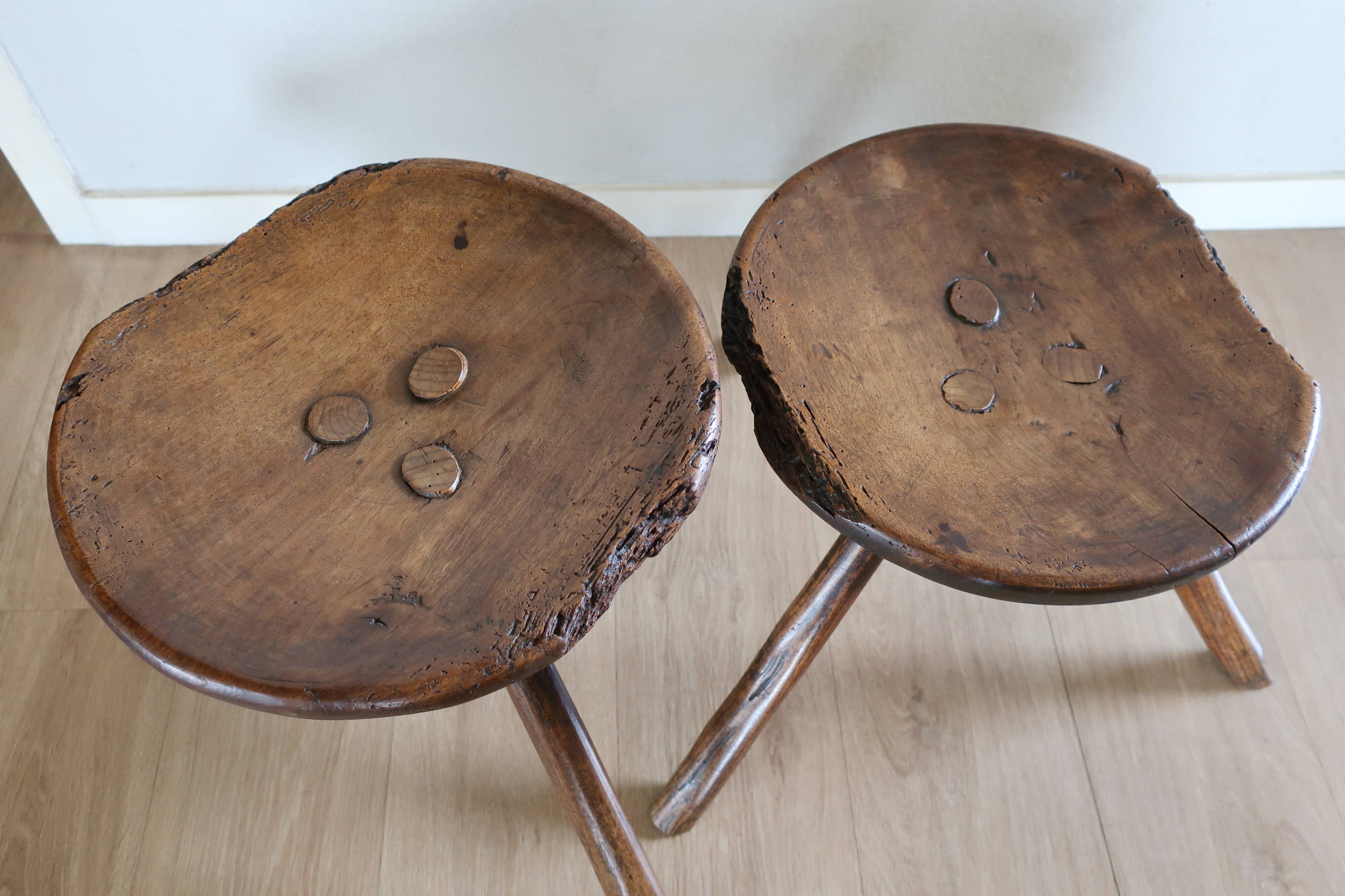 2 Tabourets Tripodes de Berger, de Vacher, Début du XXème siècle