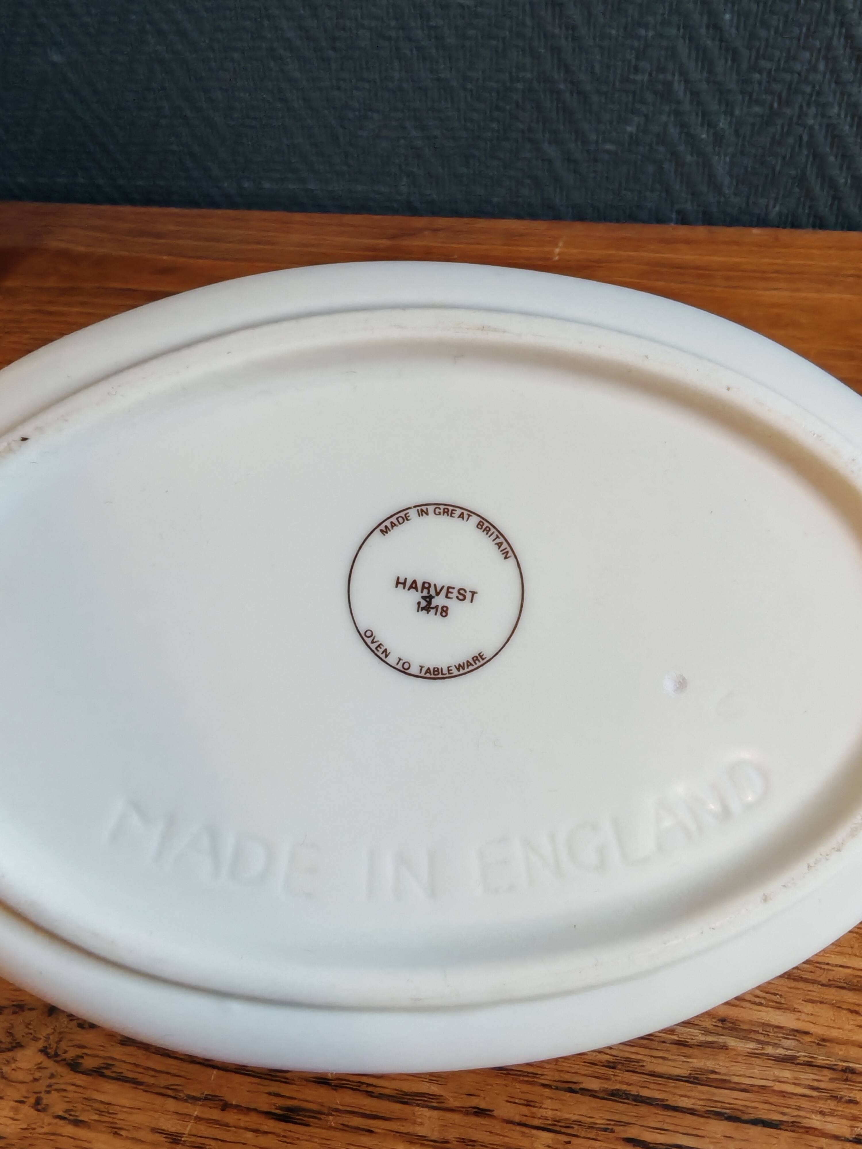 "Harvest 1418" sauceboat in English porcelain