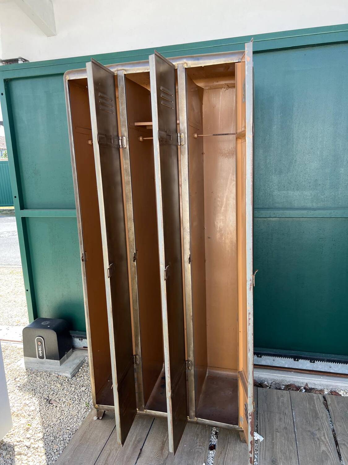 Industrial Cloakroom