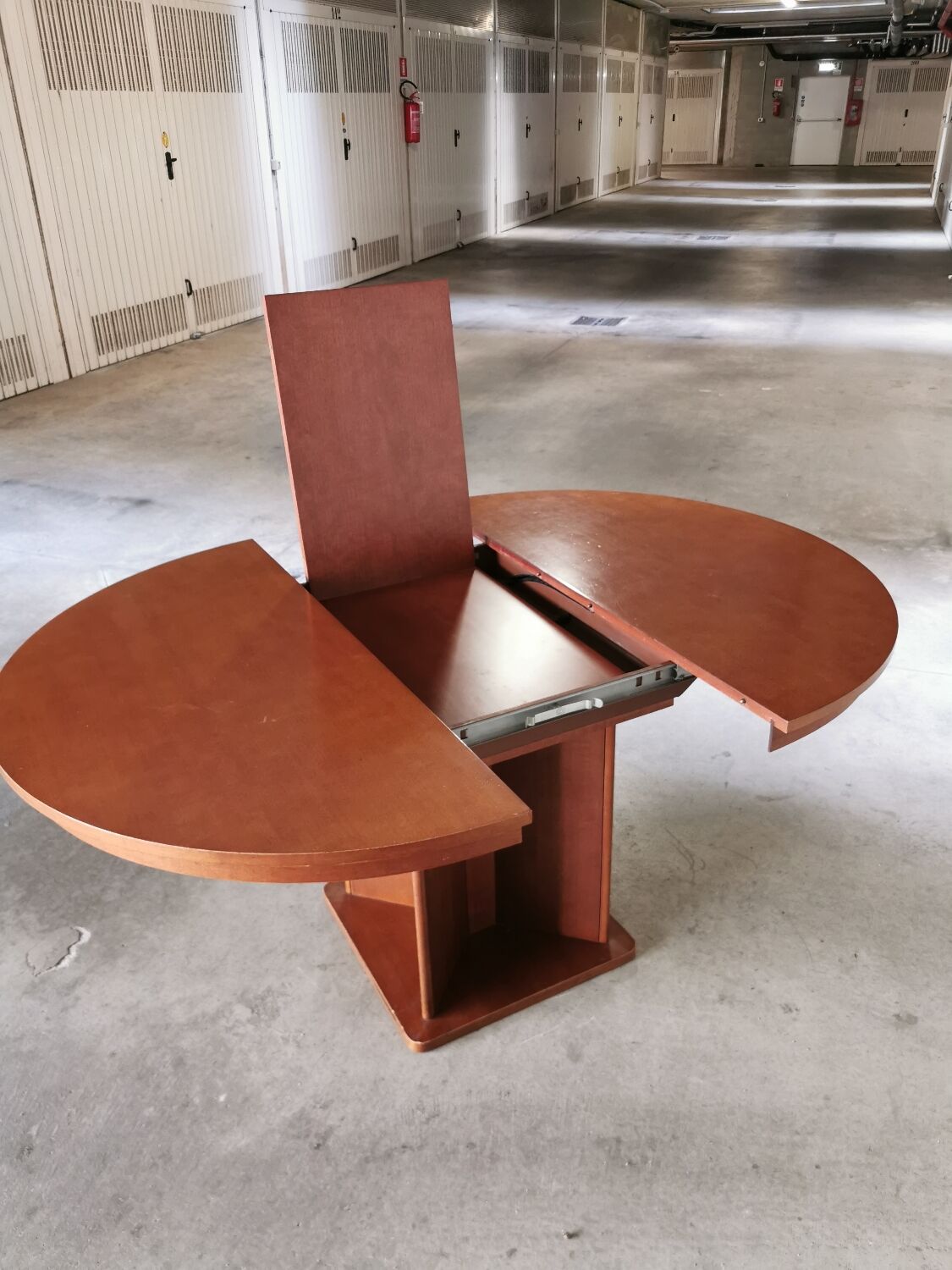 Vintage Italian extending table