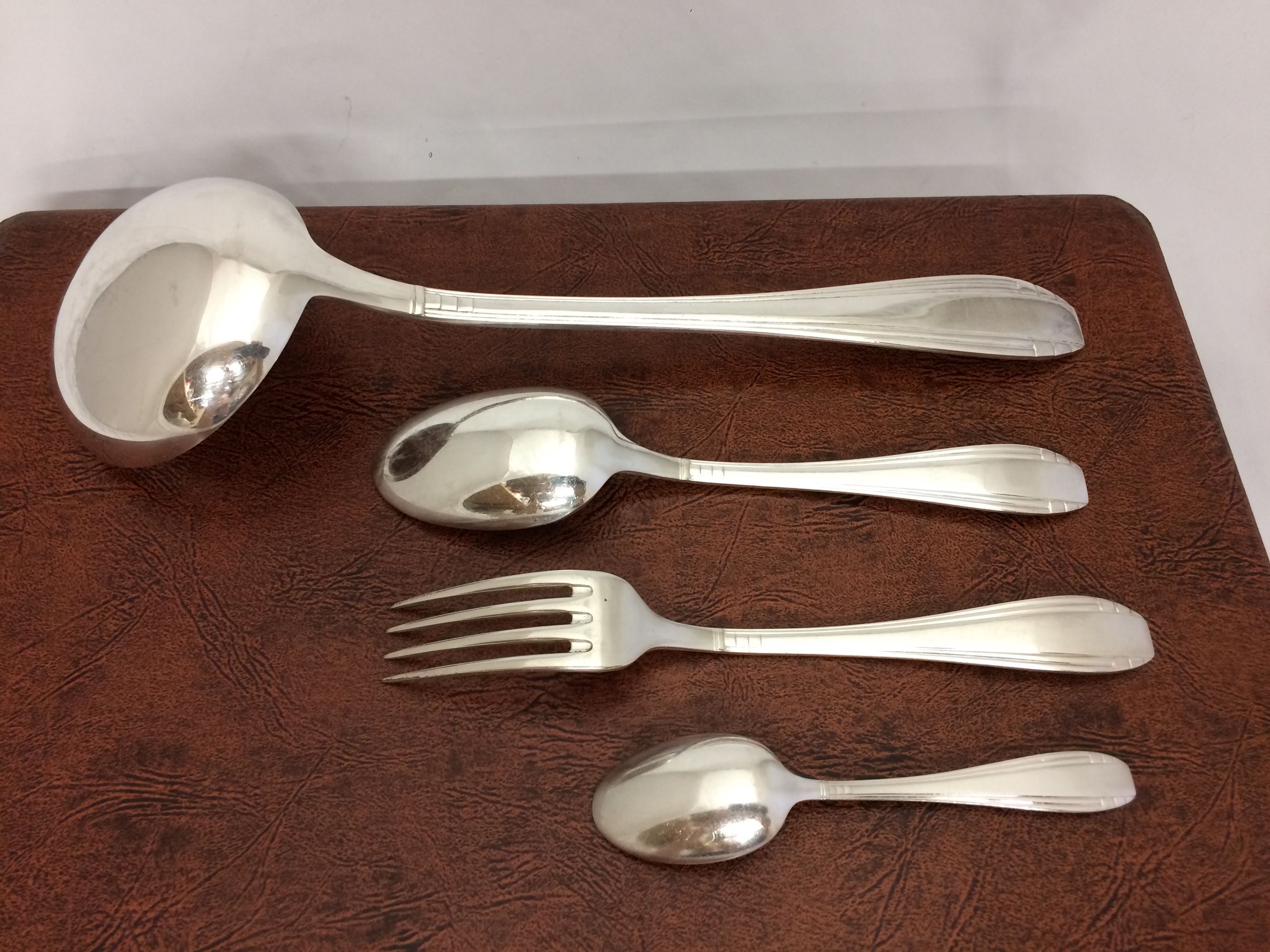 Housewife of silver metal cutlery orbrille art deco