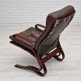 1970s, Norwegian design, Lounge chair model "Kengu" by Erde and Nordahl Solheim for Rybo Rykken