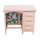Desk pink nude