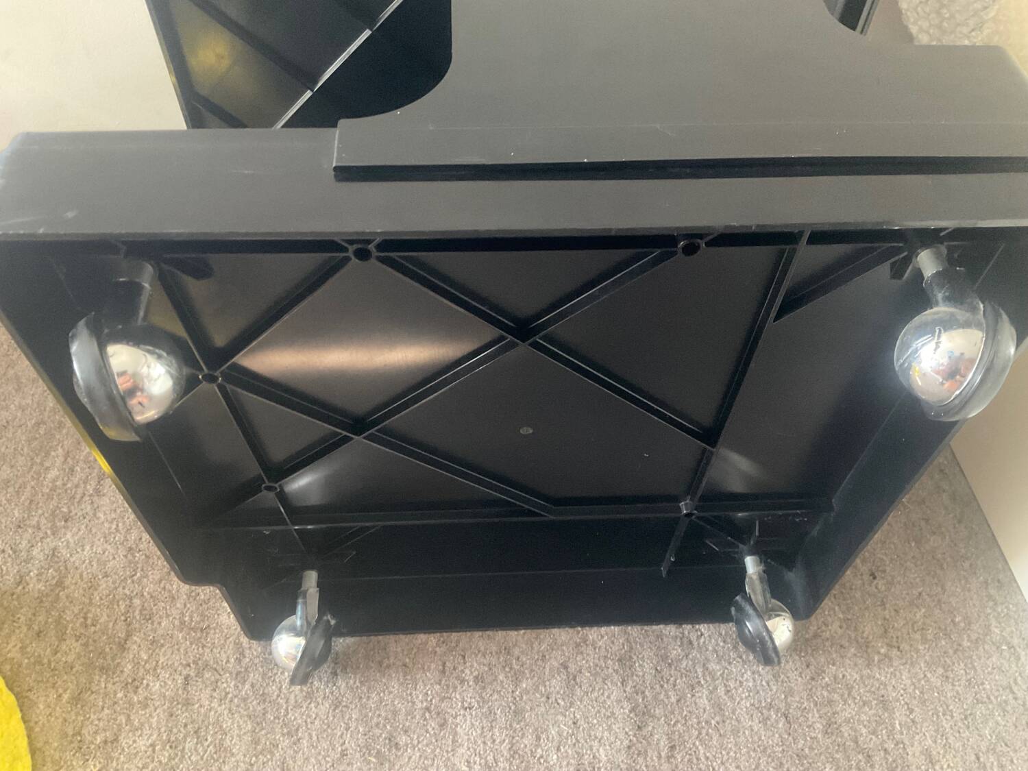 Architectural serving trolley by Giovanni Pelis for Stile Neolt from the 60s-70s