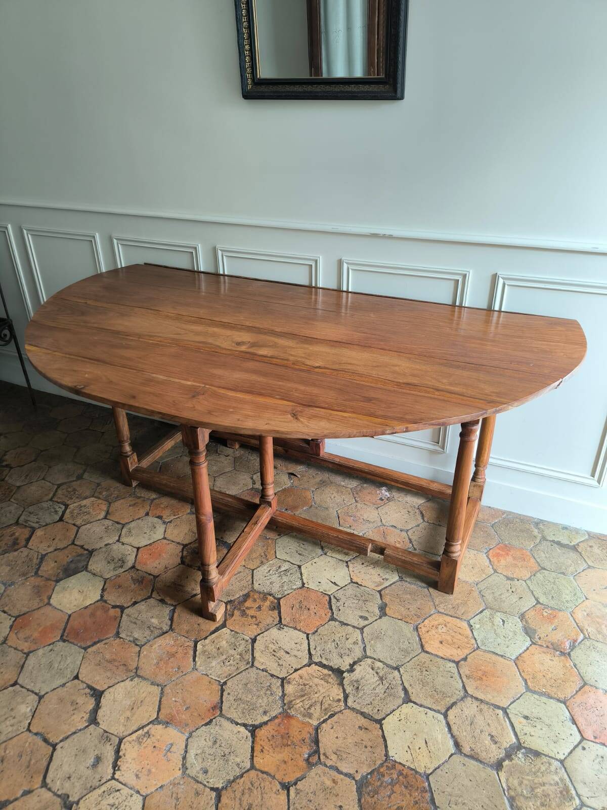 Ancienne table ovale