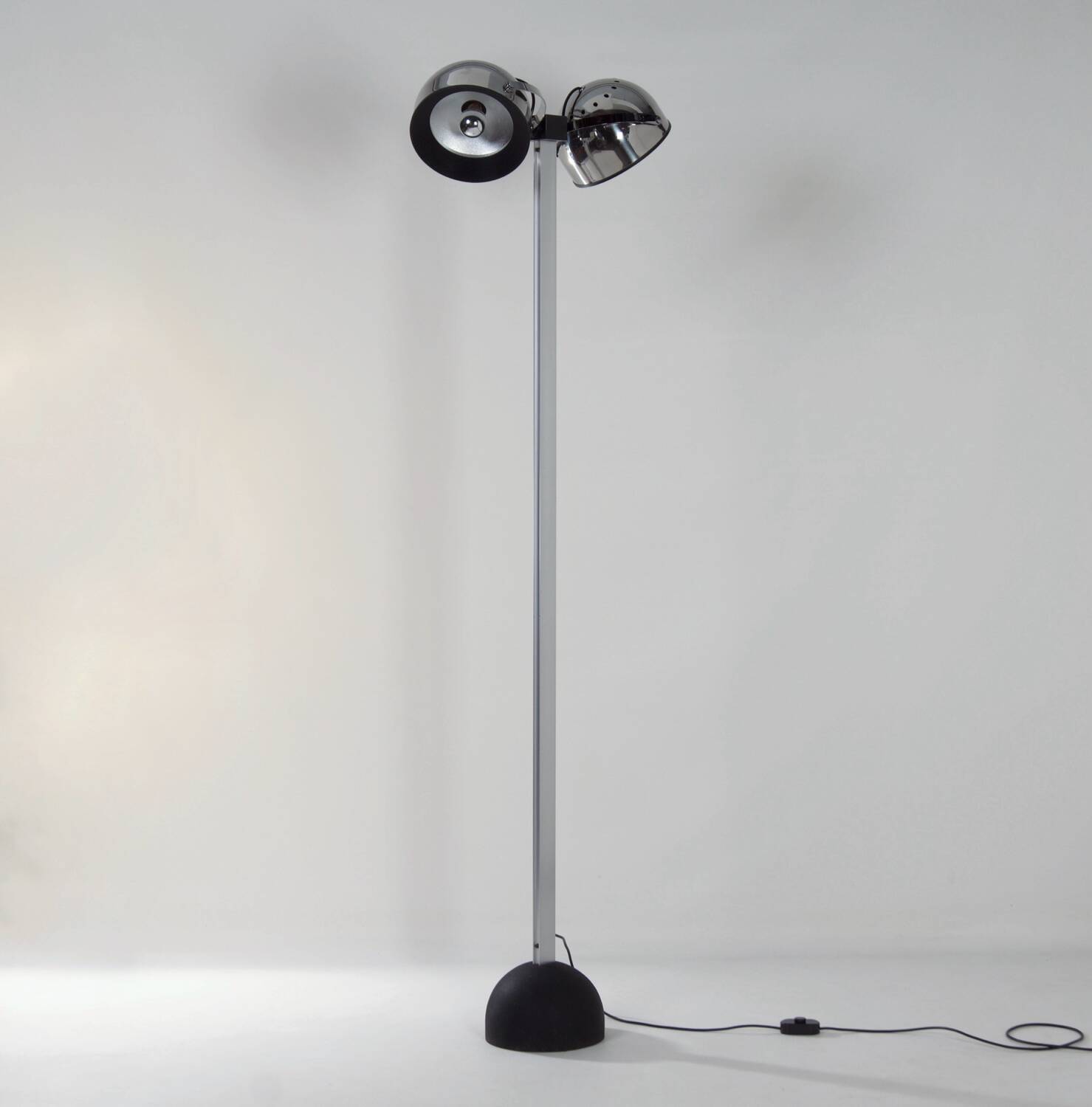 SISTEMA TREPIU FLOOR LAMP BY GAE AULENTI & LIVIO CASTIGLIONI FOR STILNOVO ITALY, 1970S – BRANDED