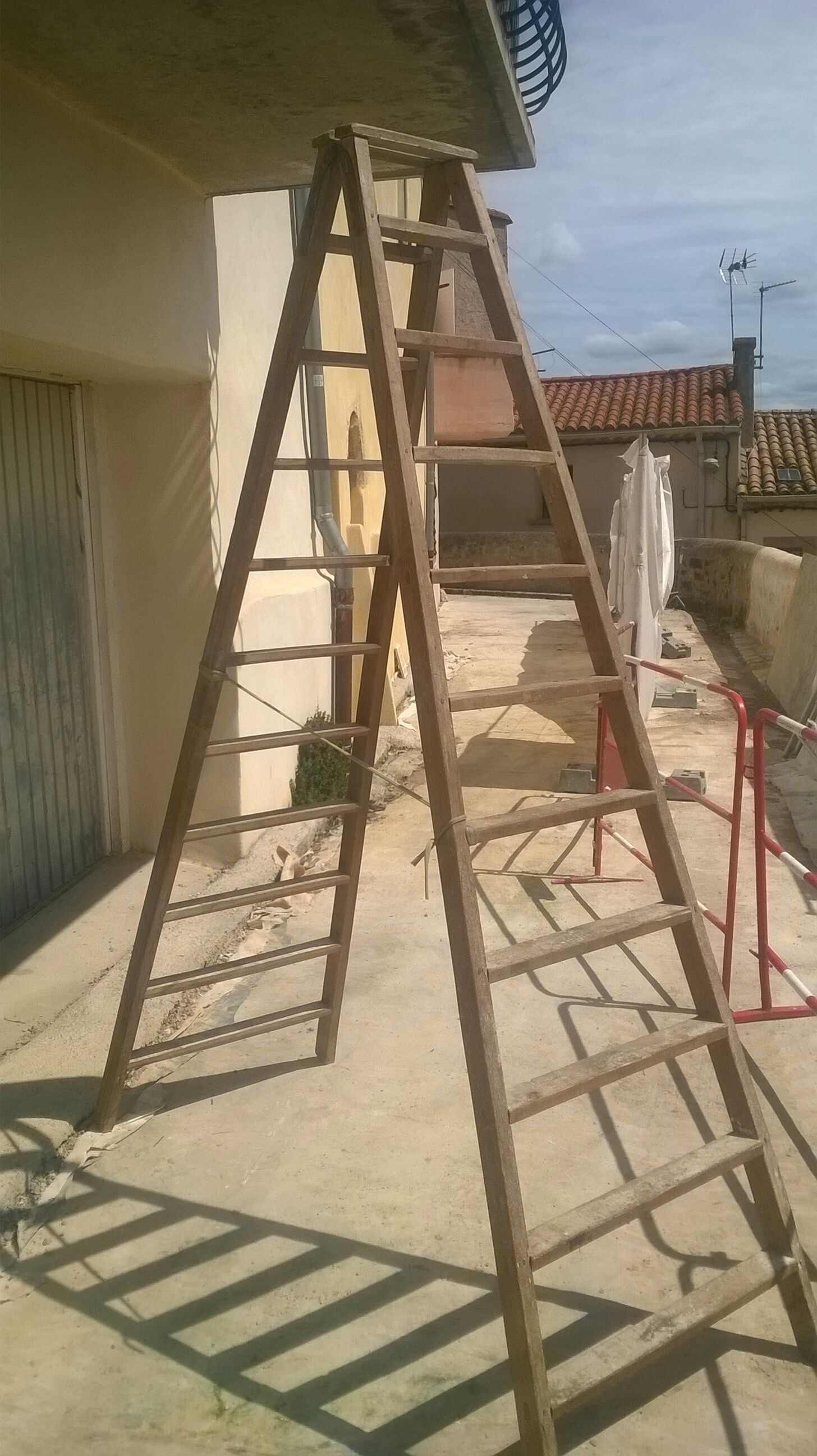 Double painter's step ladder antique