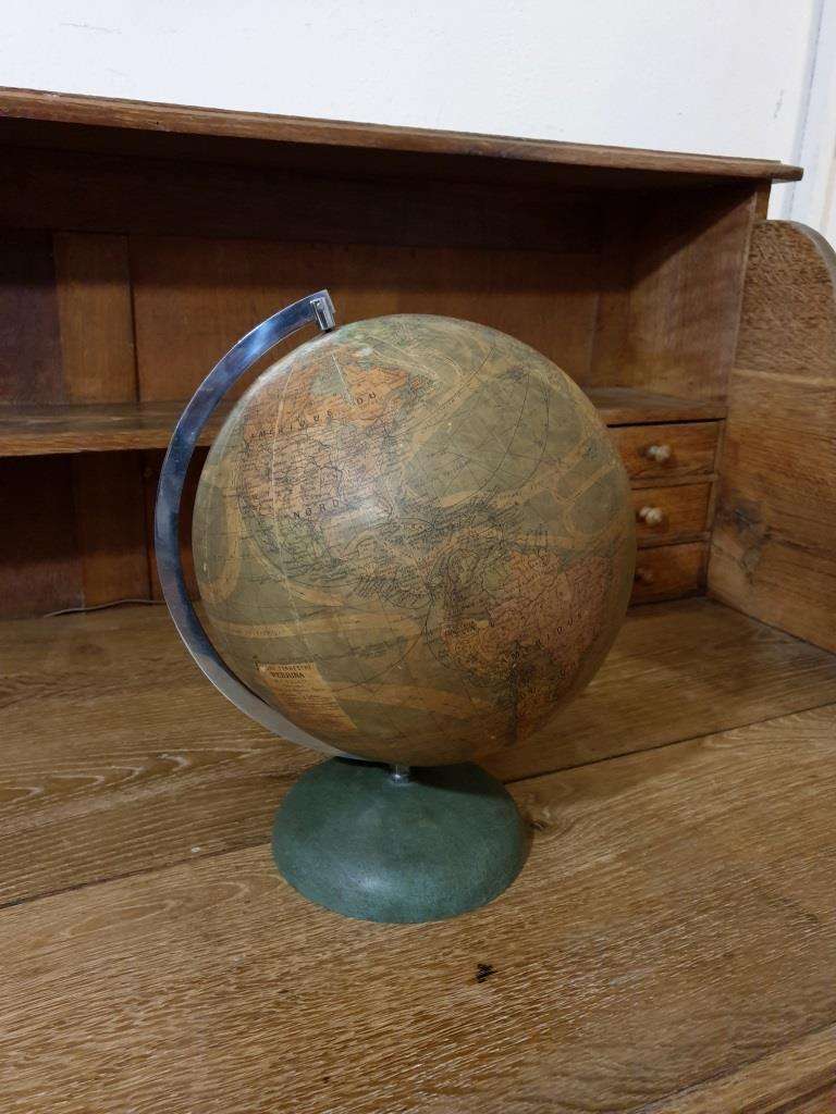 PerrinA Bright Earth Globe