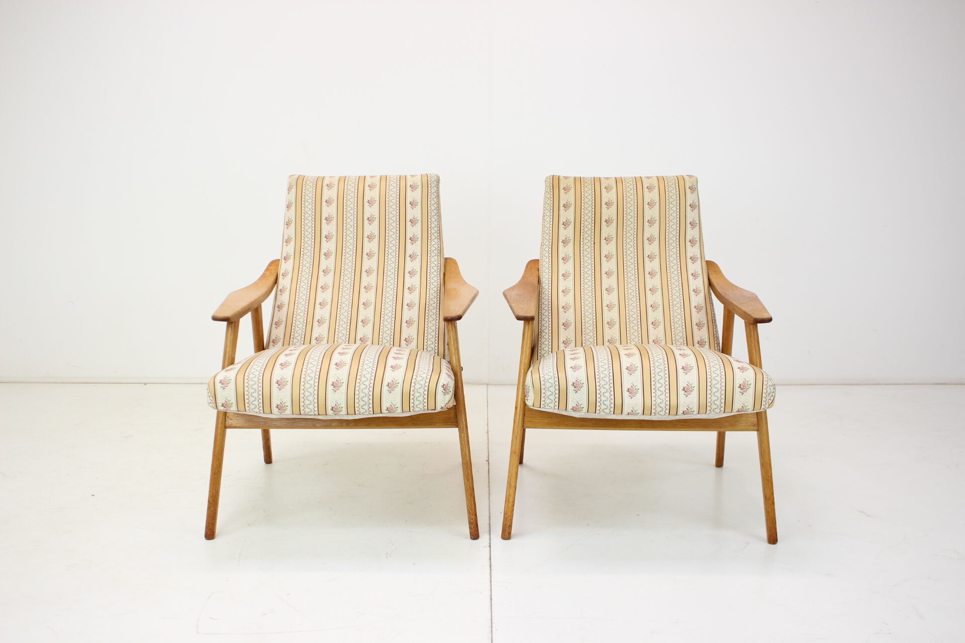 Paire de fauteuils du milieu du siècle des années 1960, Tchécoslovaquie