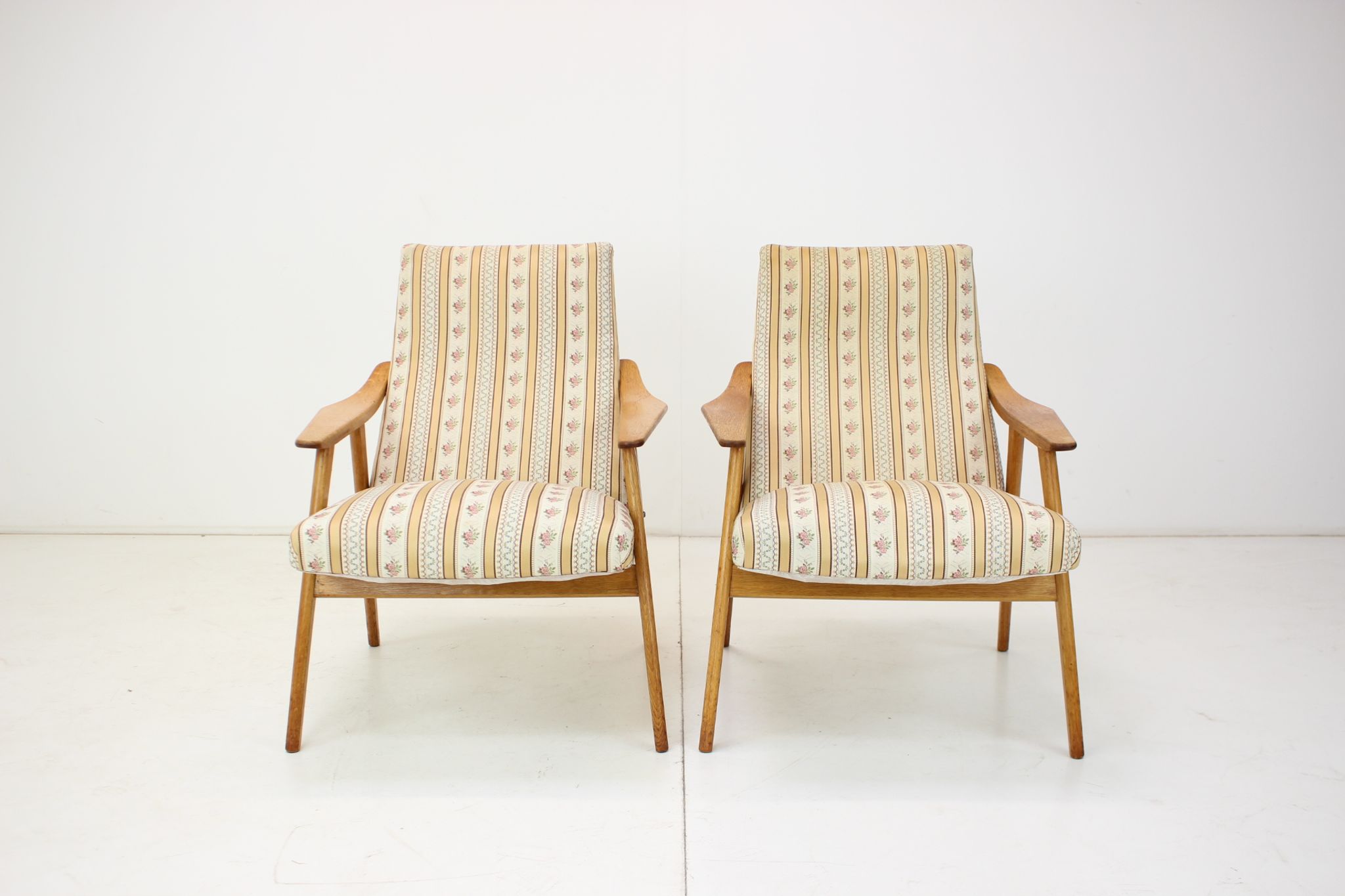 Paire de fauteuils du milieu du siècle des années 1960, Tchécoslovaquie