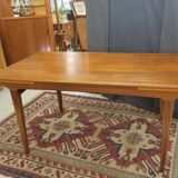 Extendable Scandinavian table