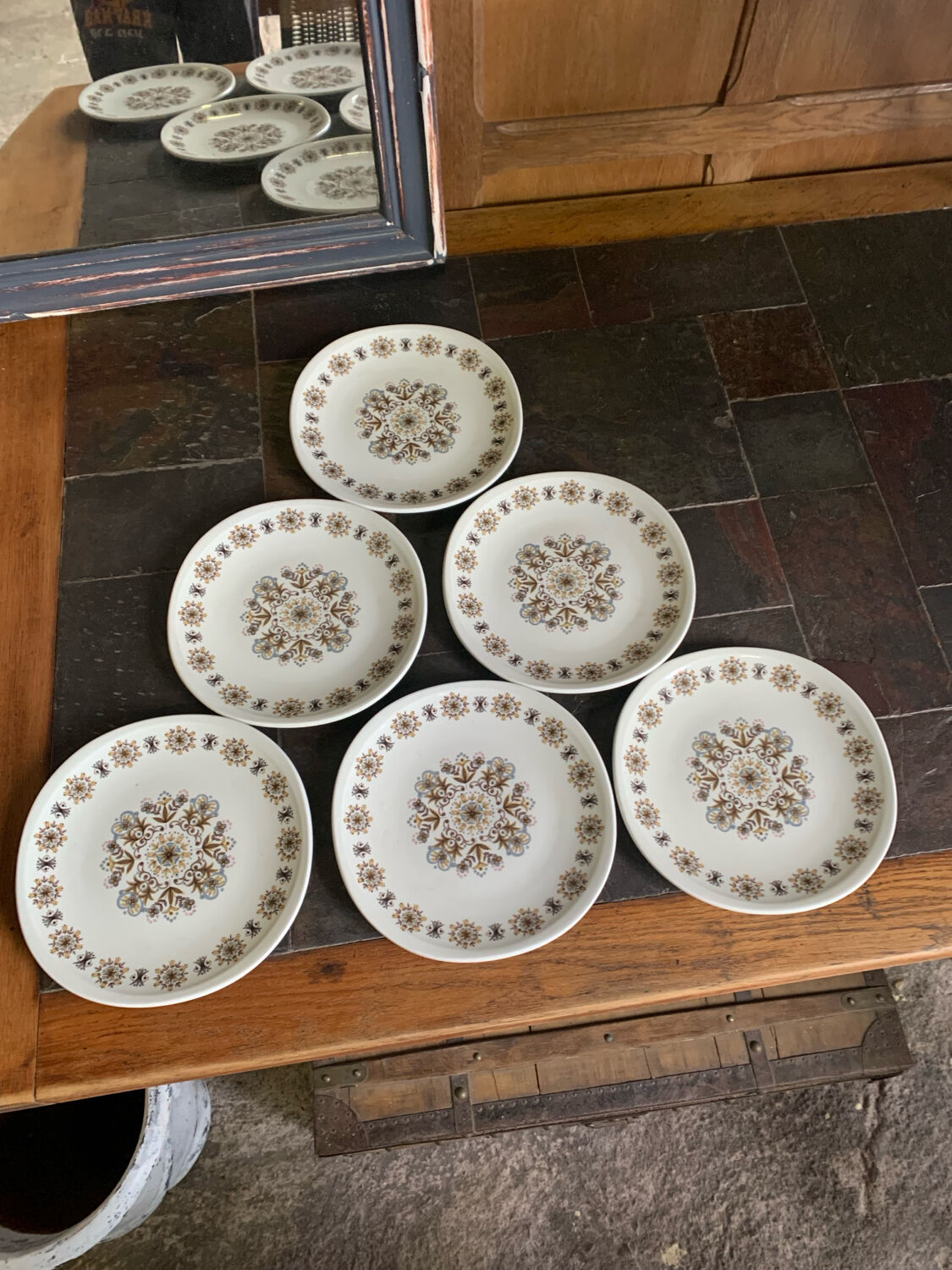 6 flat plates Pillivuyt in French porcelain