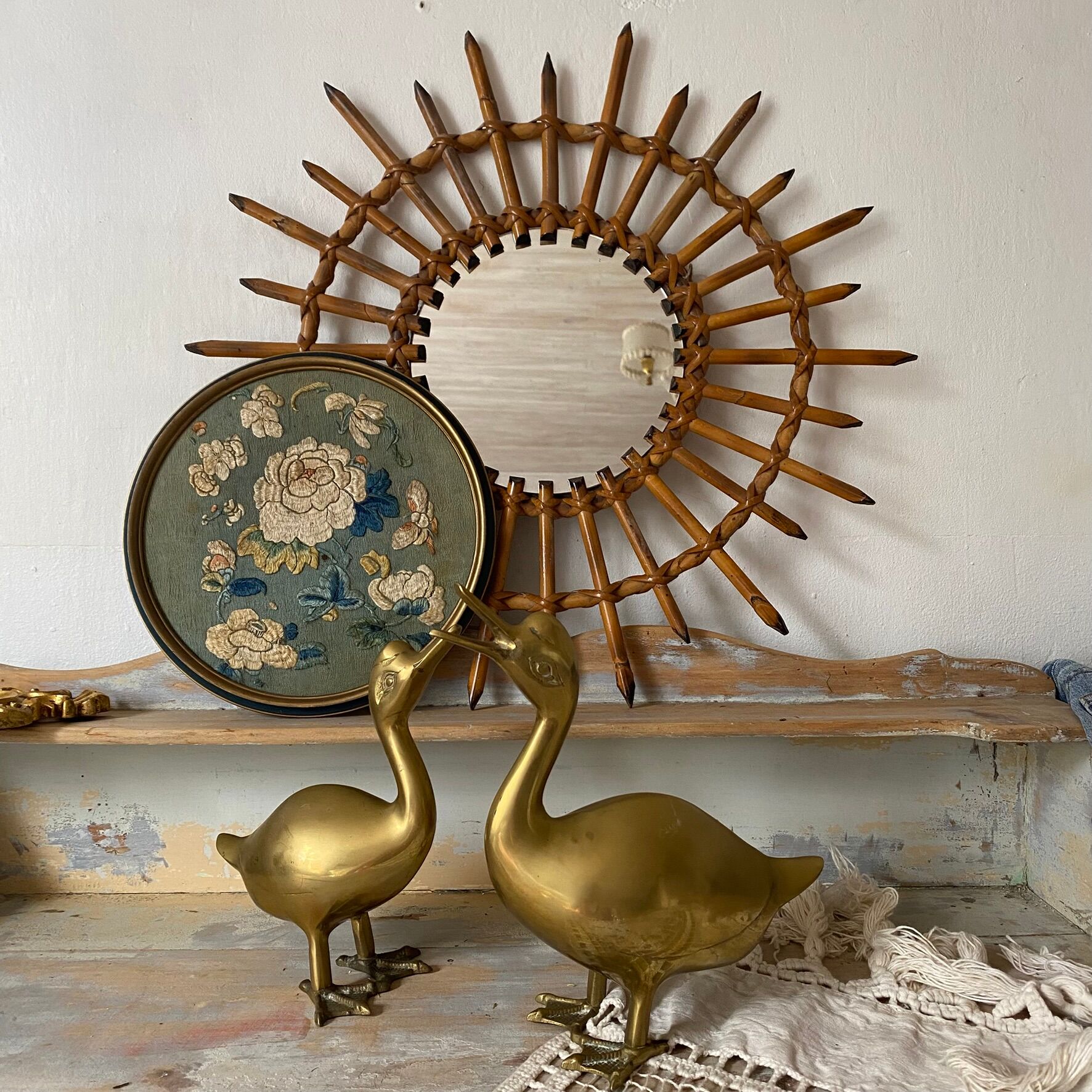 Miroir soleil en rotin années 60-70