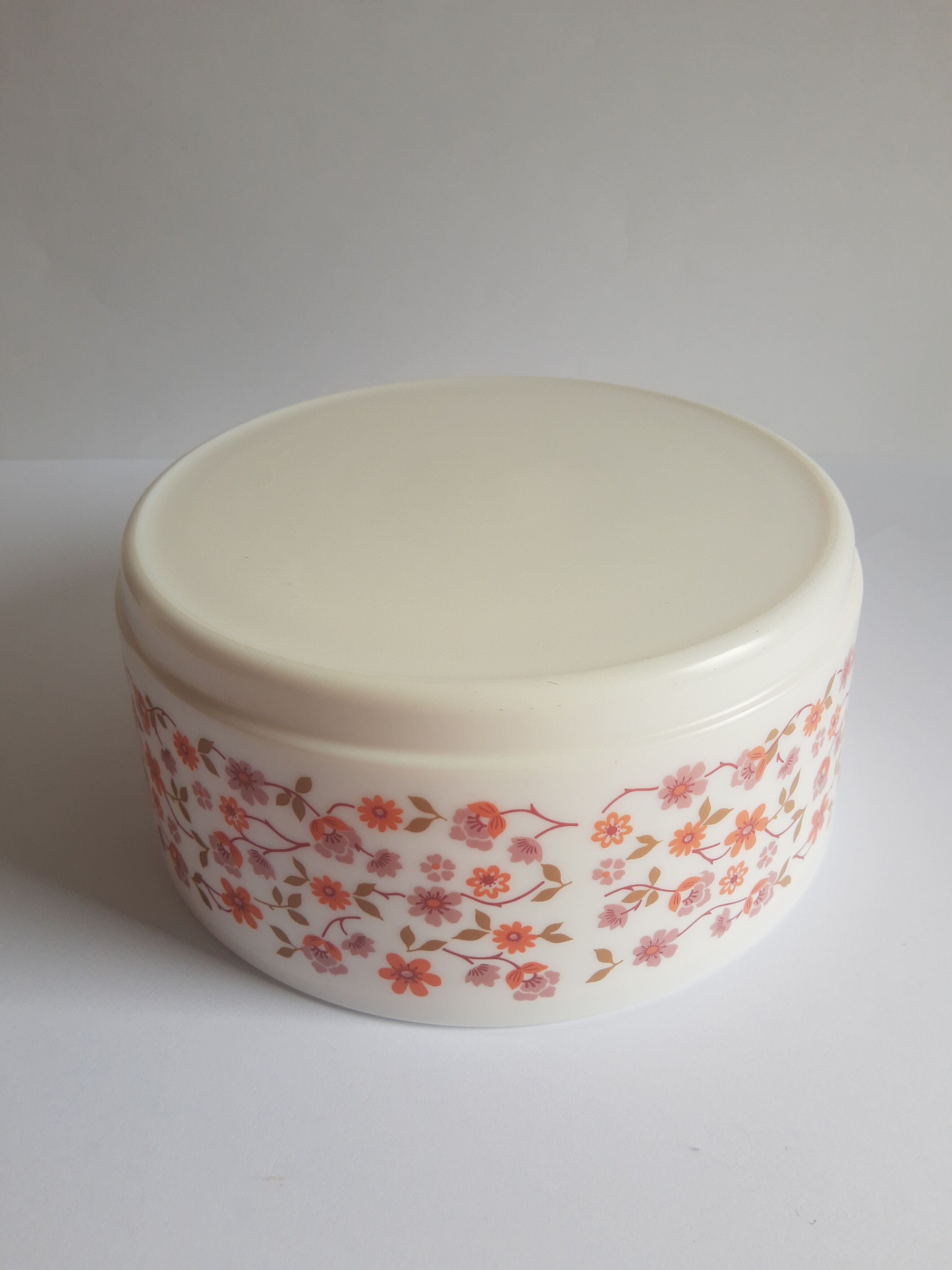 Salad bowl opaline arcopal scania vintage flowers 70s