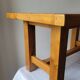 Table basse brutaliste en chêne clair