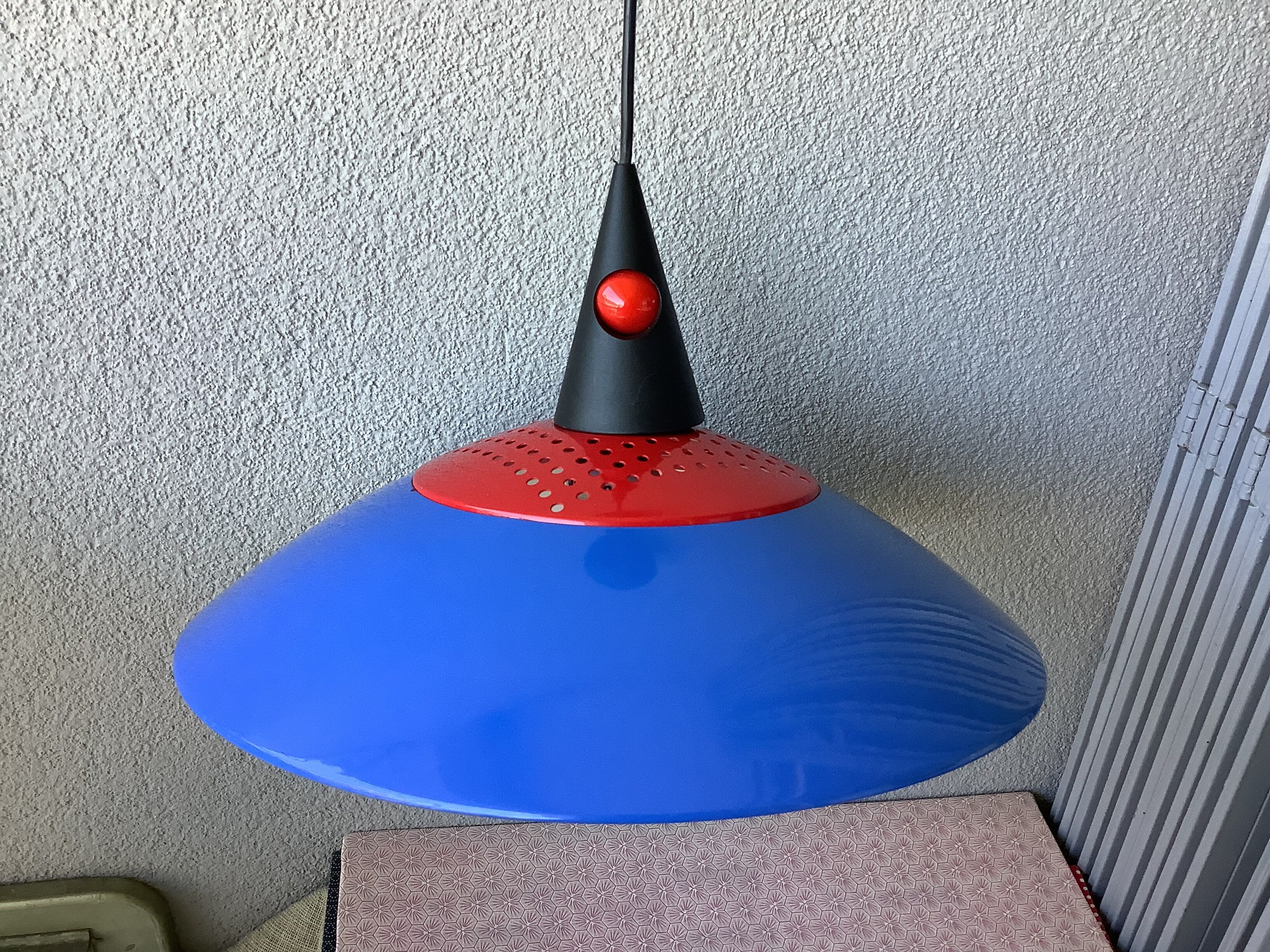Memphis style pendant light Leuchten Germany