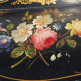 Wall shelf Napoleon III in blackened wood decorated with flowers.
