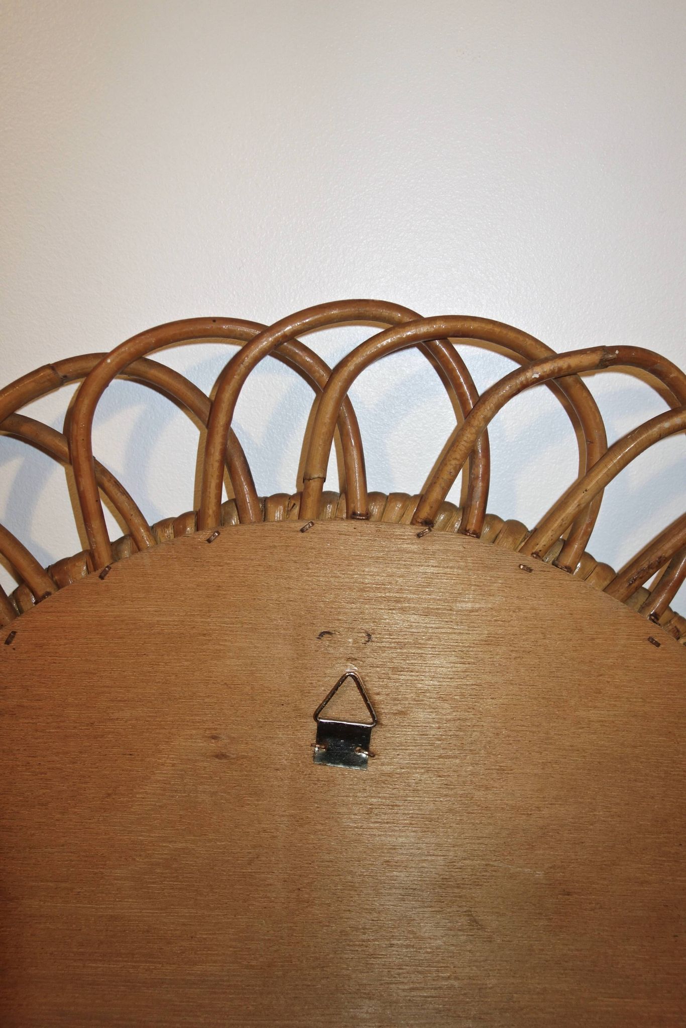 Miroir en rotin des années 60 - 125x47cm