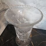 Vase  en cristal taillé