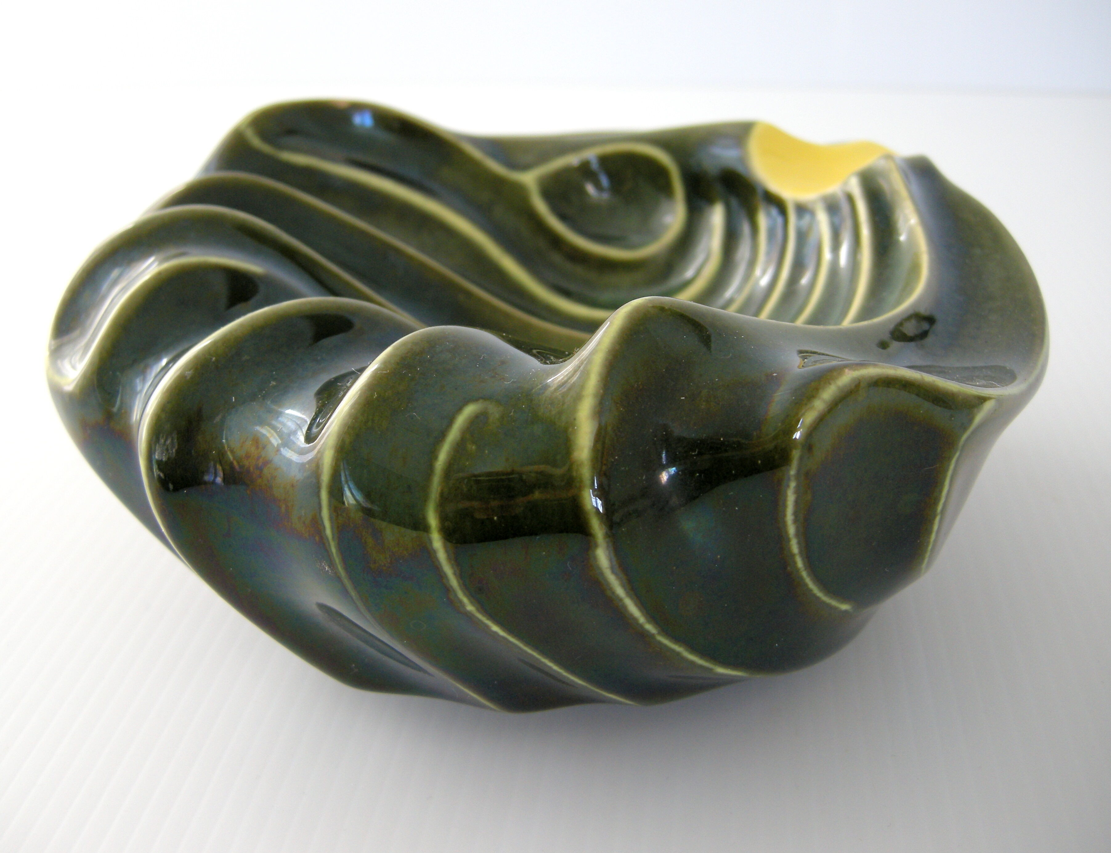 Vintage ashtray 1950 two-tone ceramic