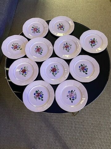 Set of 11 Digoin Sarreguemines plates