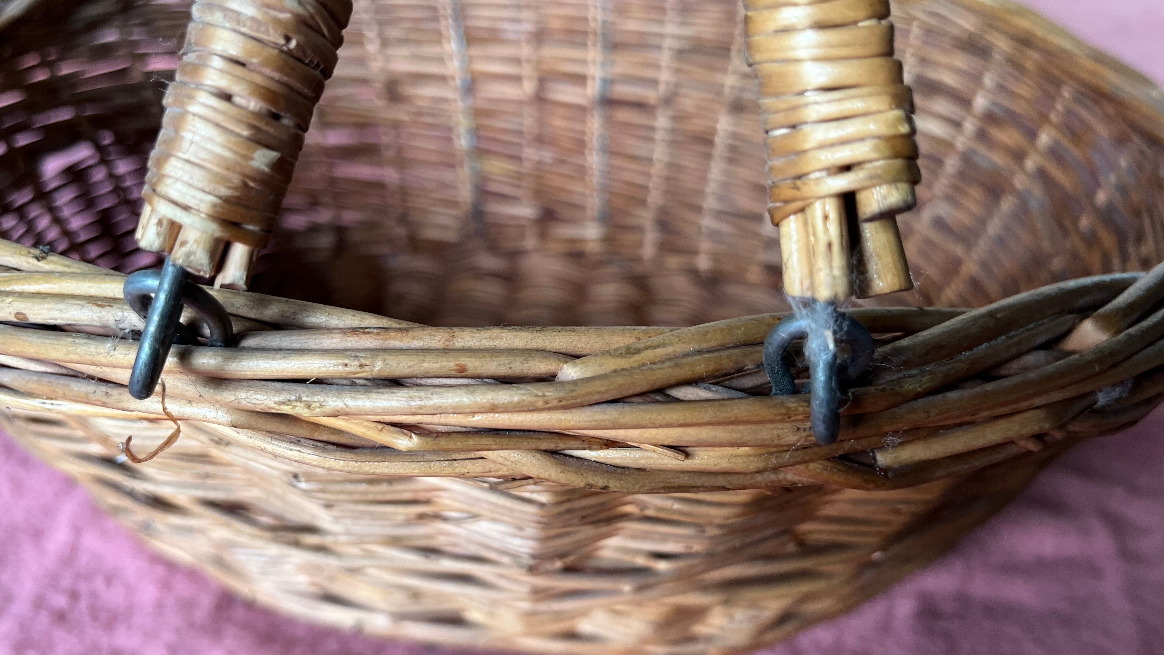Wicker basket 2 vintage handles