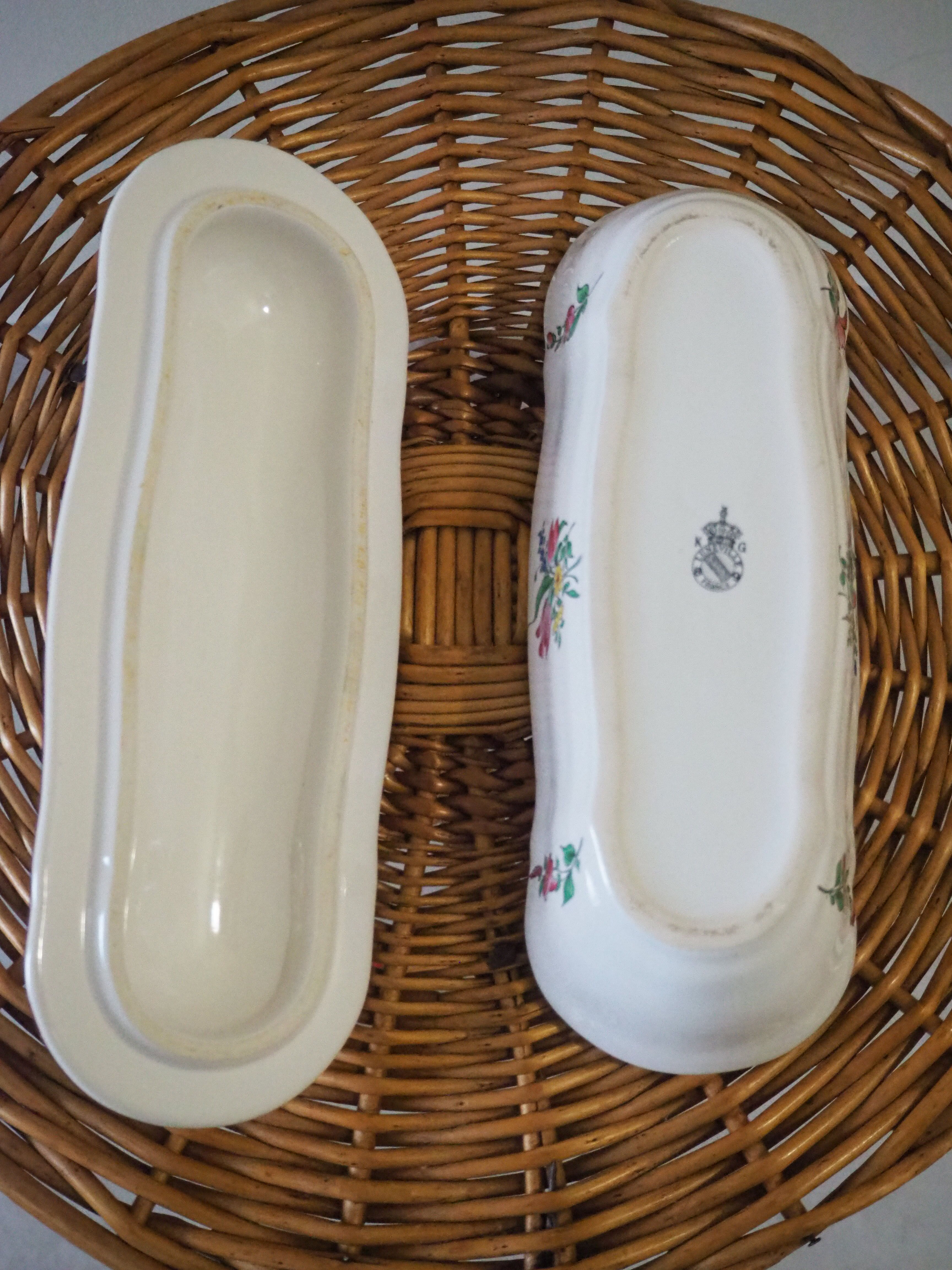 Comb holder with lid or bonbonnière - louis xv – reverbere collection – faience lunéville