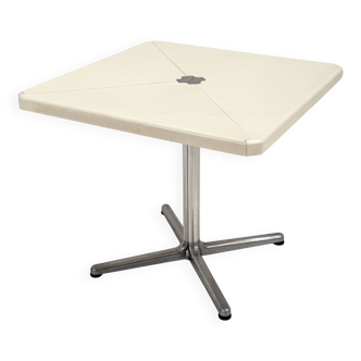 Table pliable modèle Plana blanche par Giancarlo Piretti pour Anonima Caste