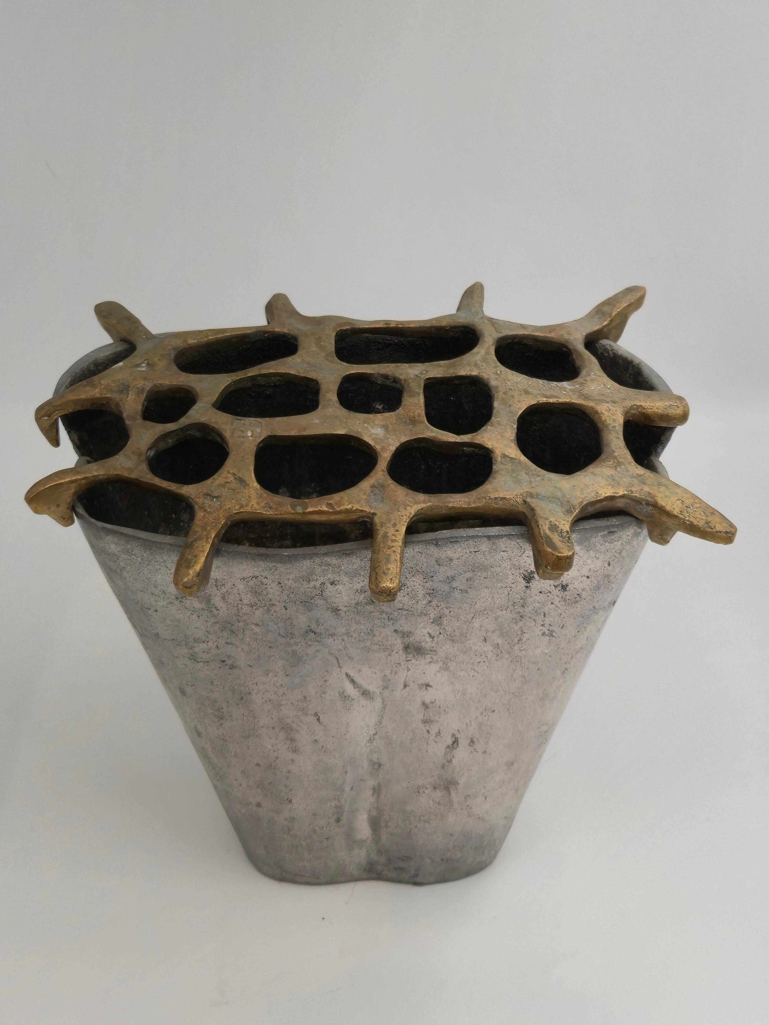 David Marshall, large urn / decorative vase, brutalist style, late 20th century.