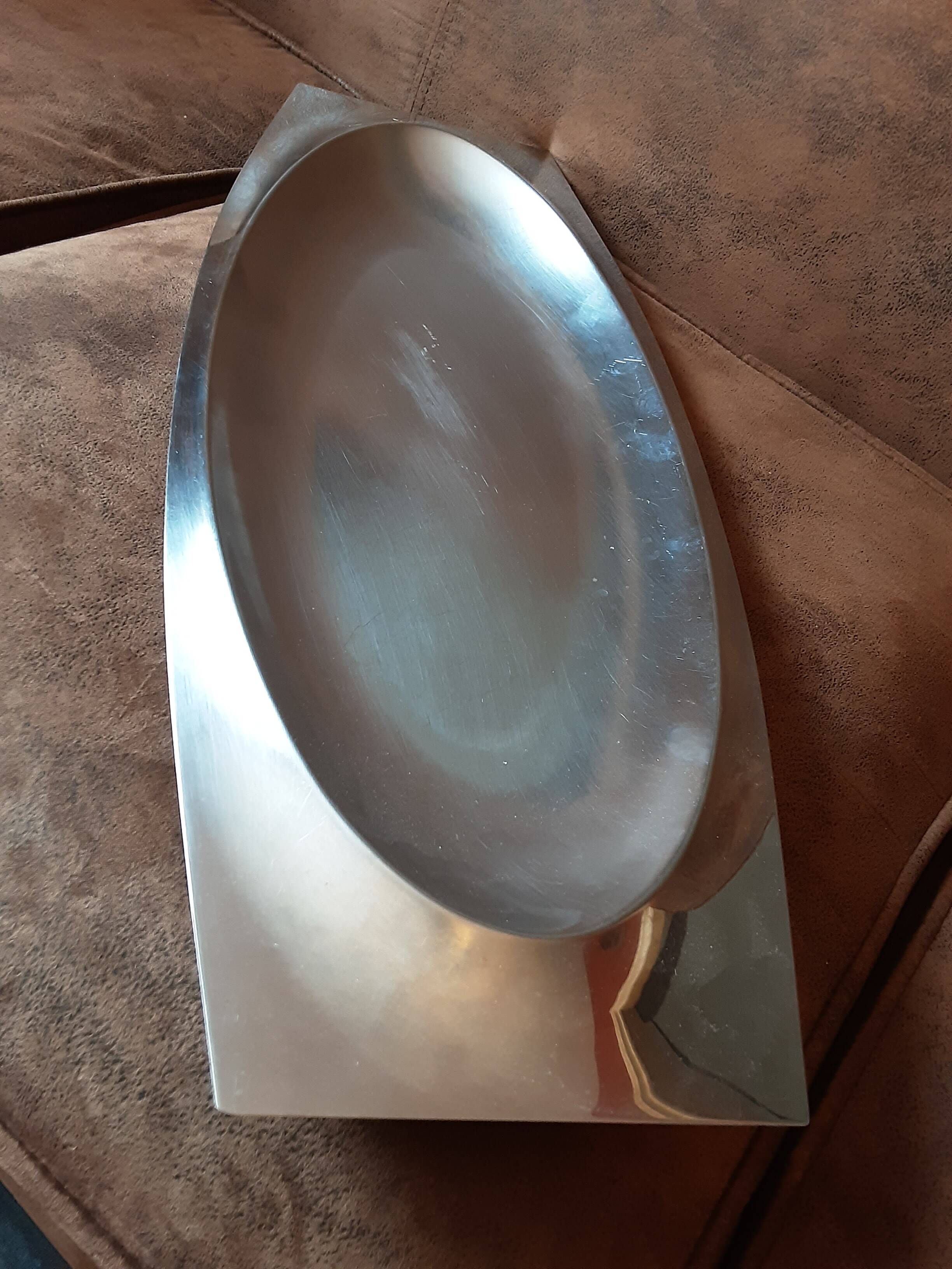 Modern metal dish