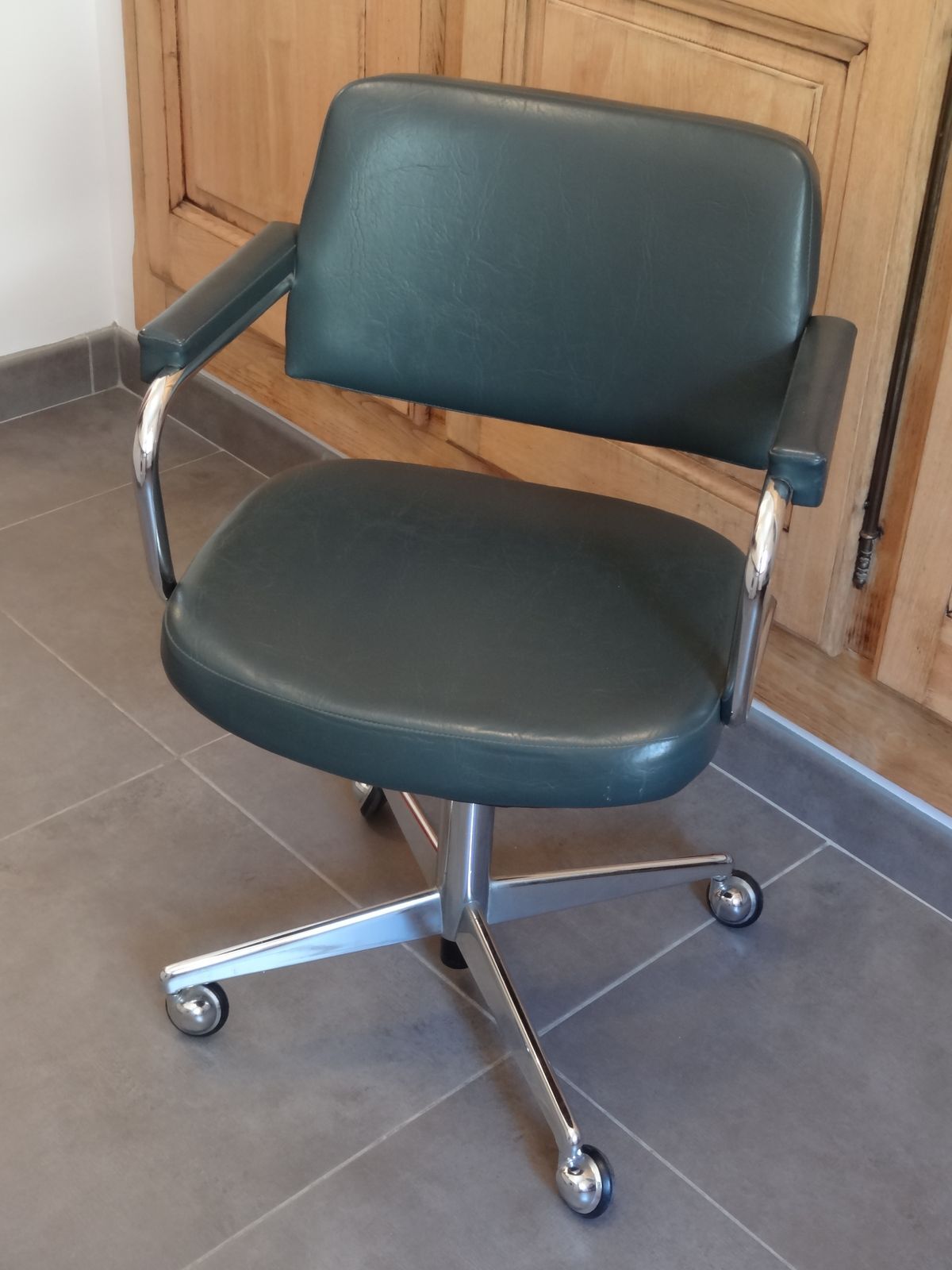Fauteuil de bureau à roulettes années 60
