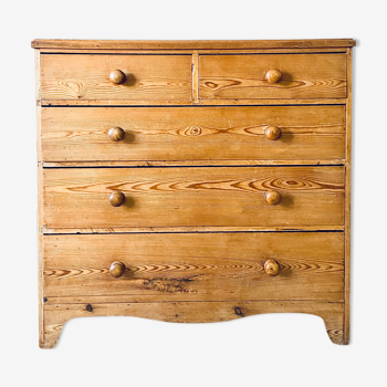 Very large English chest of drawers in pitchpin