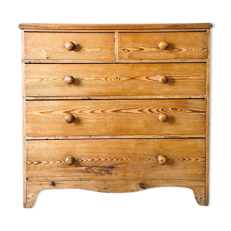 Very large English chest of drawers in pitchpin