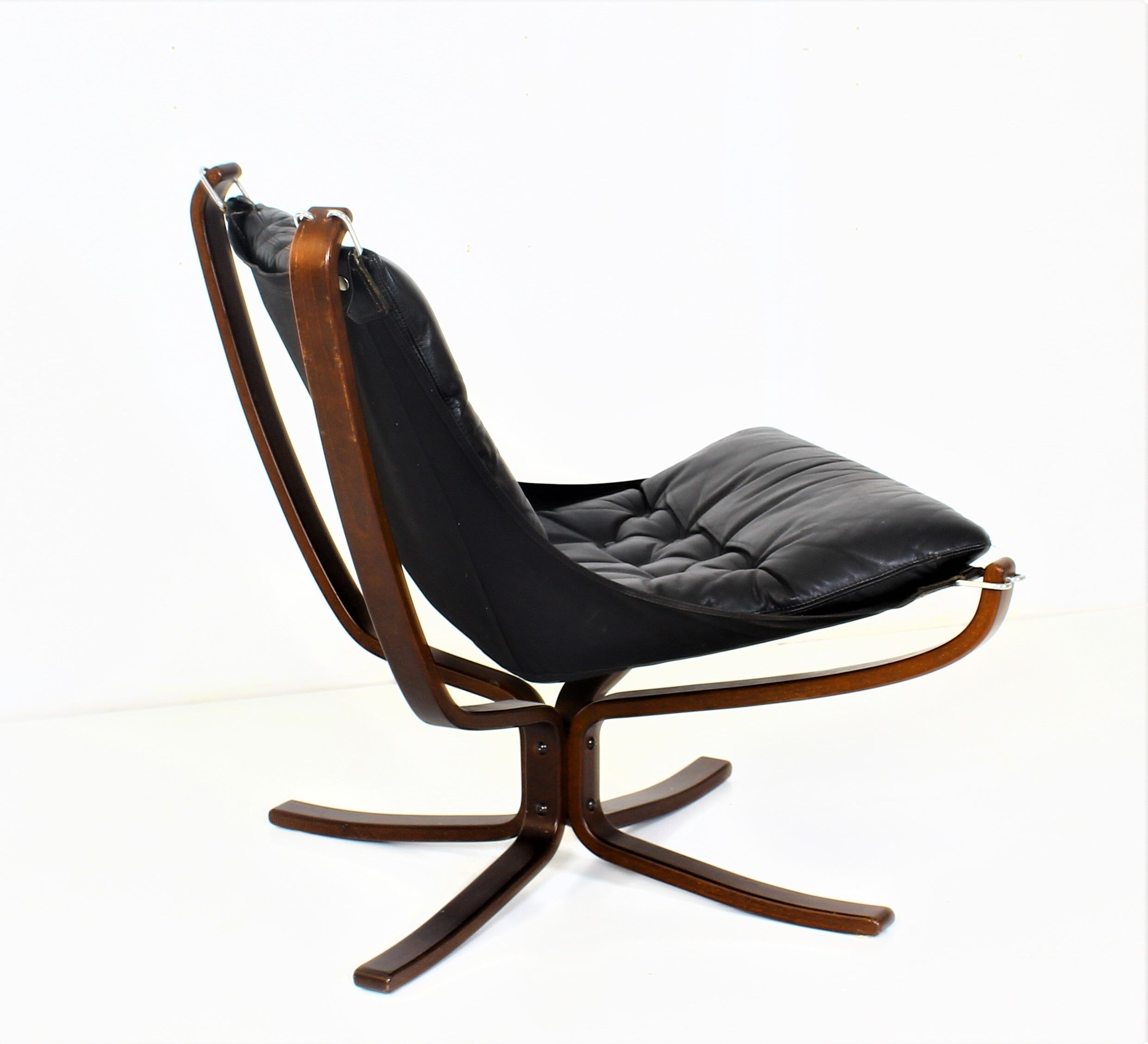 Pair of vintage falcon armchairs by sigurd scandinavian ressel 1970