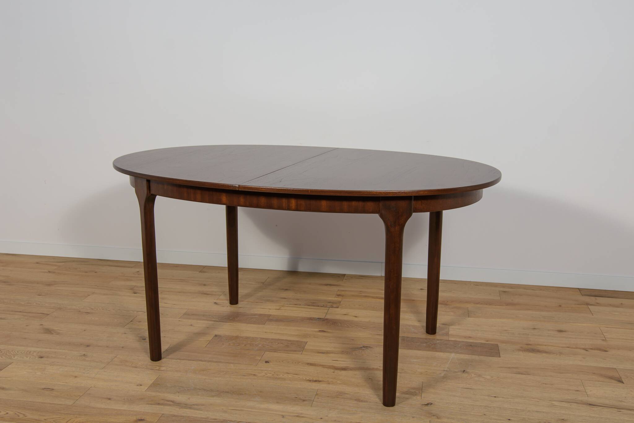 Mid-Century Oval Extendable Teak Dining Table from McIntosh, 1960s