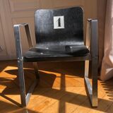 Set of 6 chairs with armrests numbered from 1 to 6, wood and steel