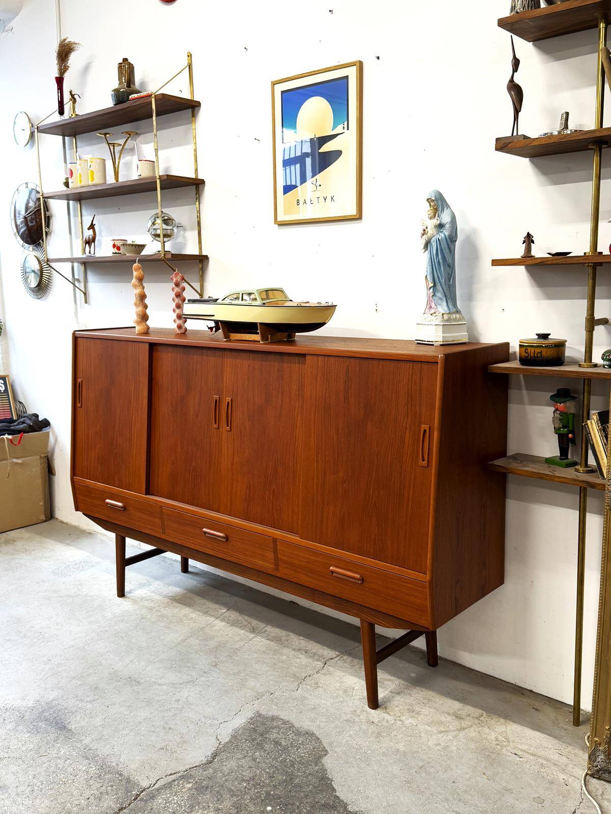 Buffet/commode en teck, Danemark années 60/70, vintage, milieu du siècle moderne