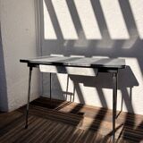 Formica table with marble motif, with drawer and its 3 chairs.