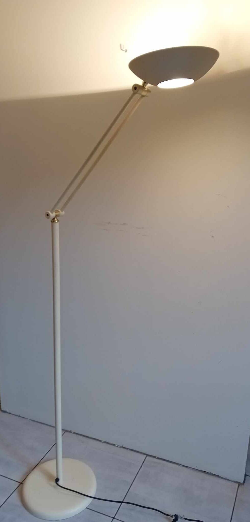 Lampadaire liseuse Italie années 70 couleur crème.