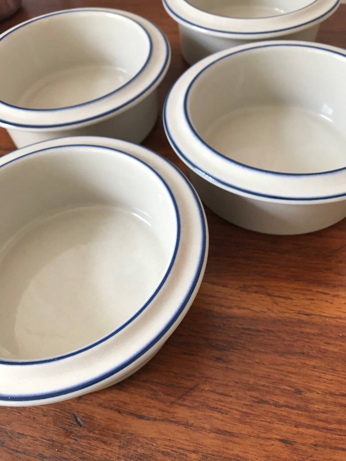 Lot 4 Arabia Finland Bowls