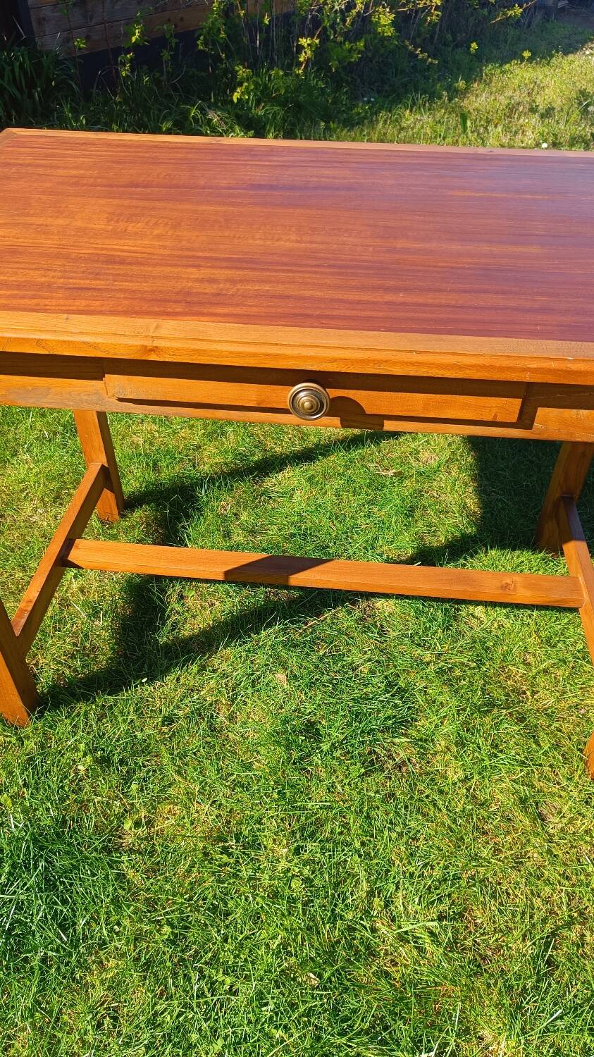 Table de ferme ancienne en bois – authenticité & charme rustique