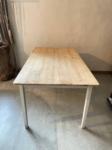 Two-tone table