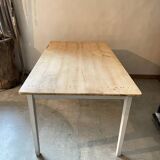 Two-tone table