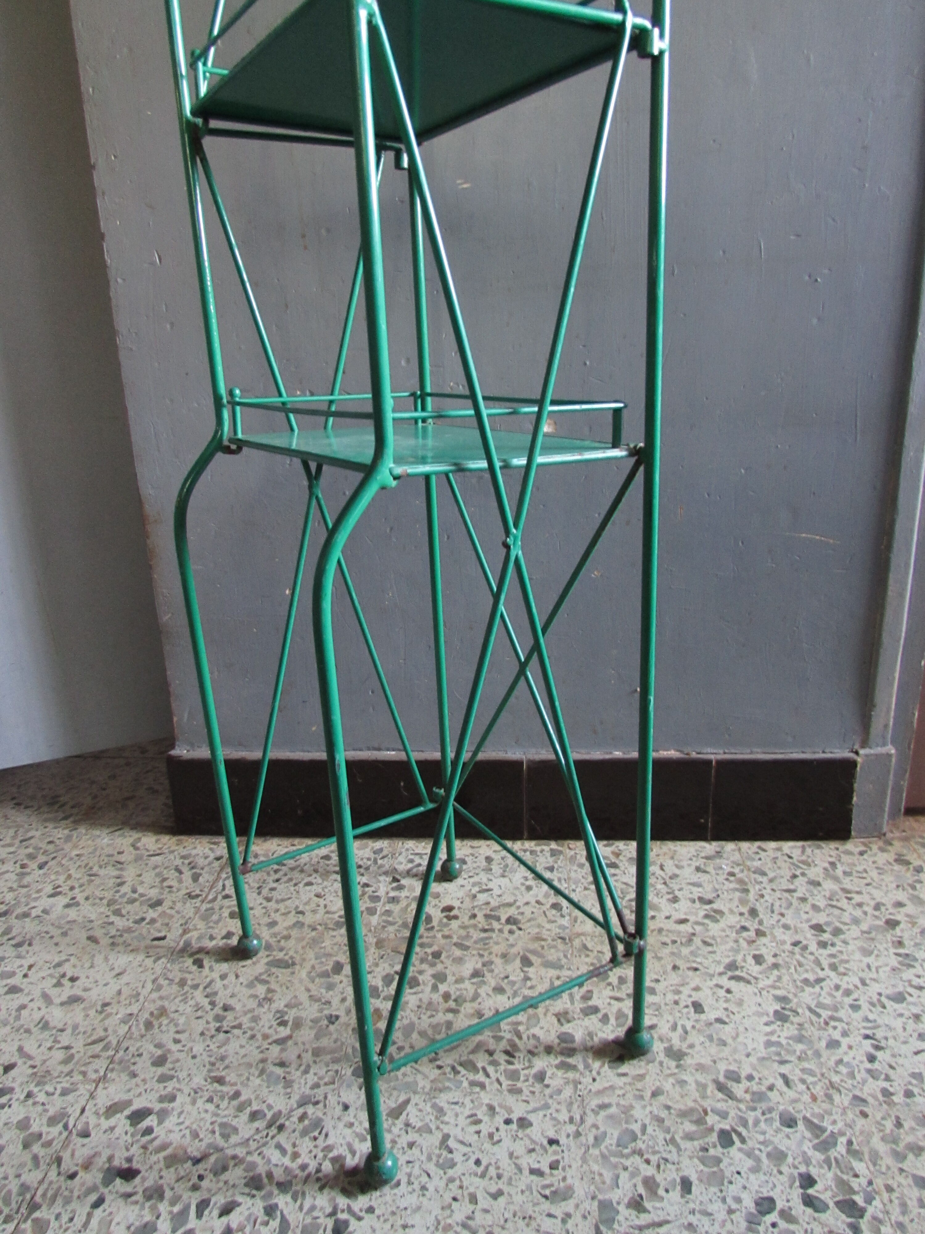 50's Eiffel Tower folding bakery shelf