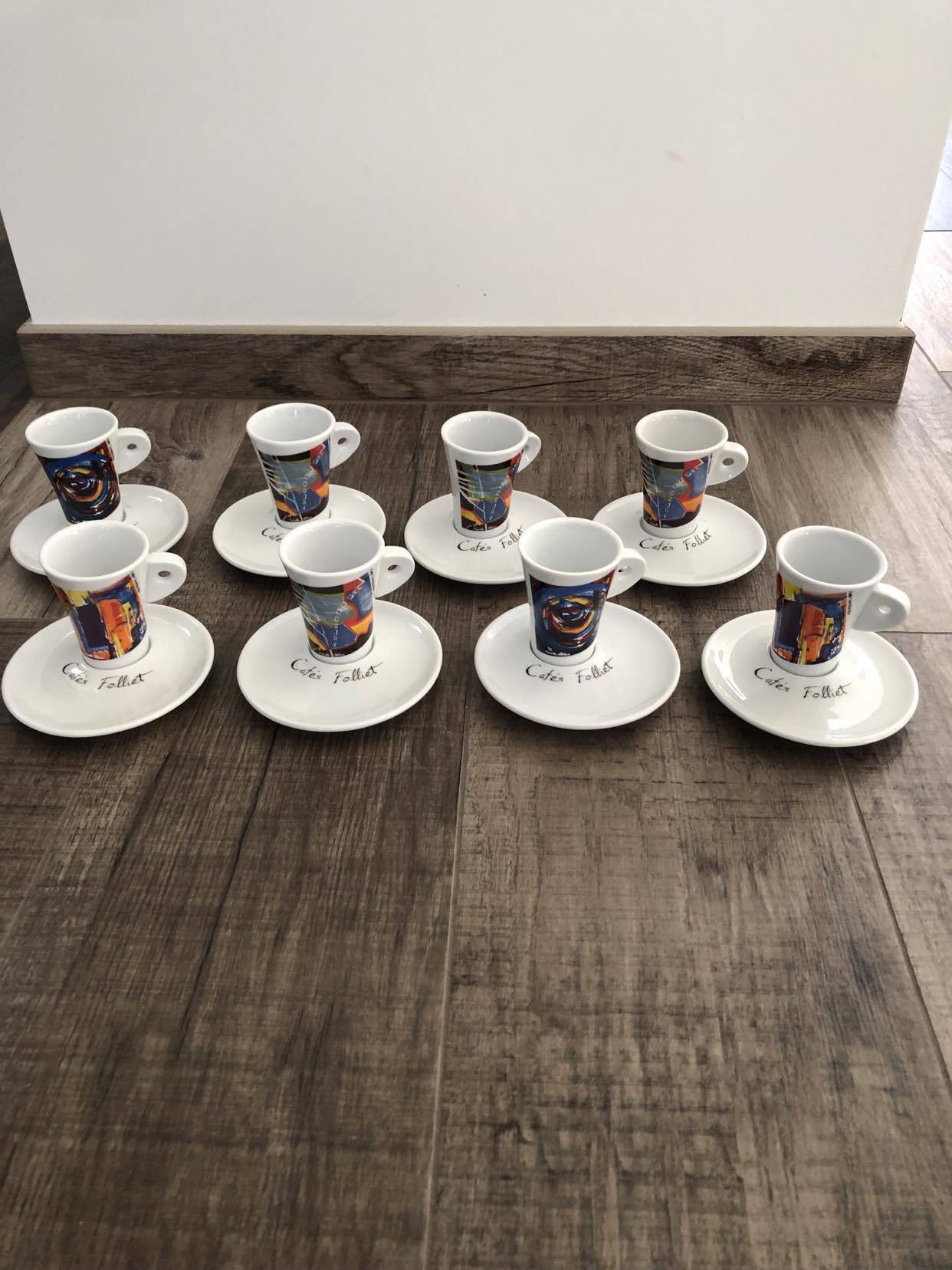 8 coffee cups with saucers - Cafés Folliet Collection