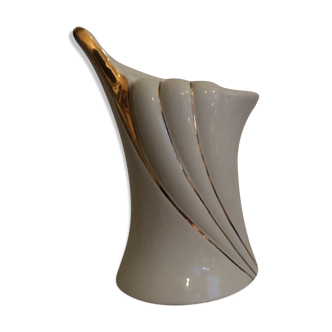 White vase with wave effect and golden edging